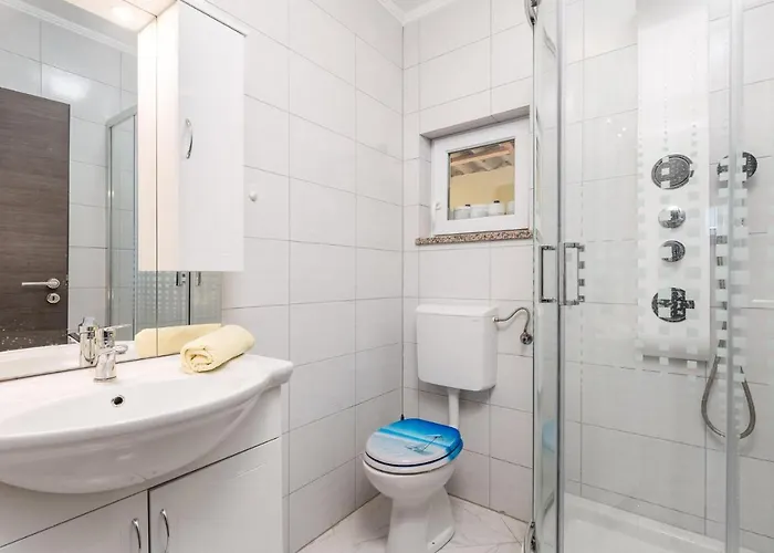 Gorgeous In With Kitchen Rukavac (Primorje-Gorski Kotar)