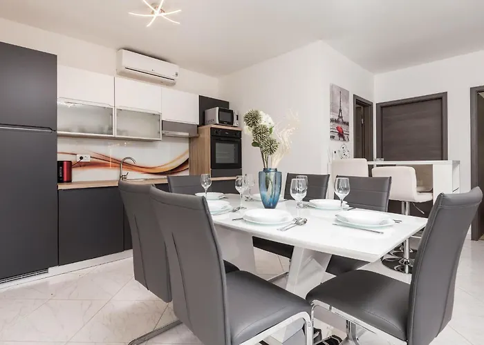Gorgeous In With Kitchen Tatil Evi *